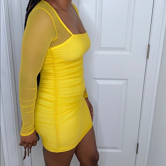 YELLOW BODYCON FASHION NOVA DRESS - Picture 2 of 5